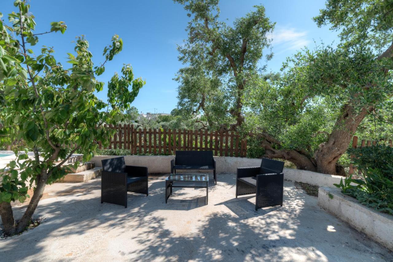 הוילה אוסטוני Trullo Paan By Typney מראה חיצוני תמונה